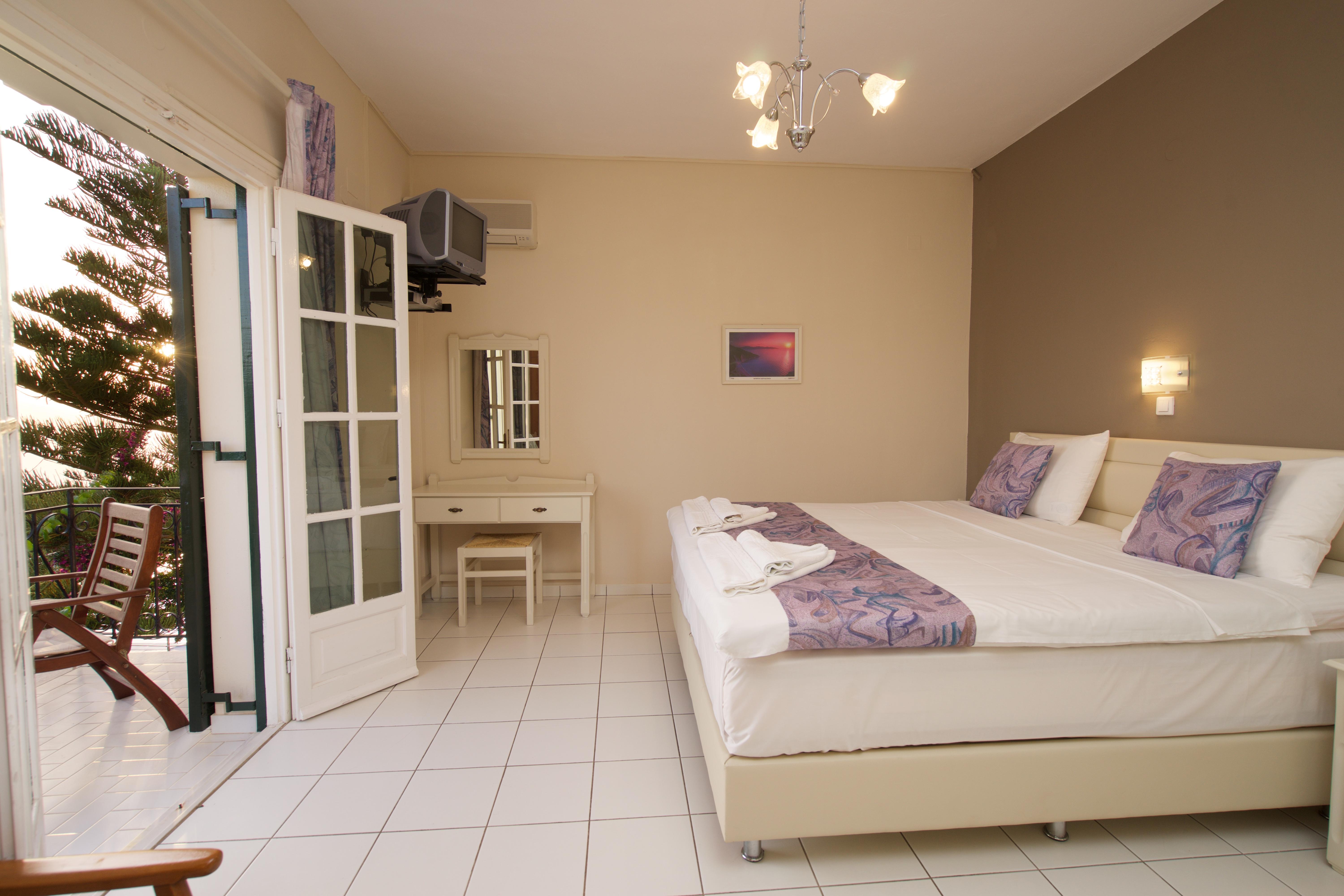 Studios Vrionis Panoramic Sunset Mesovounia  Luaran gambar