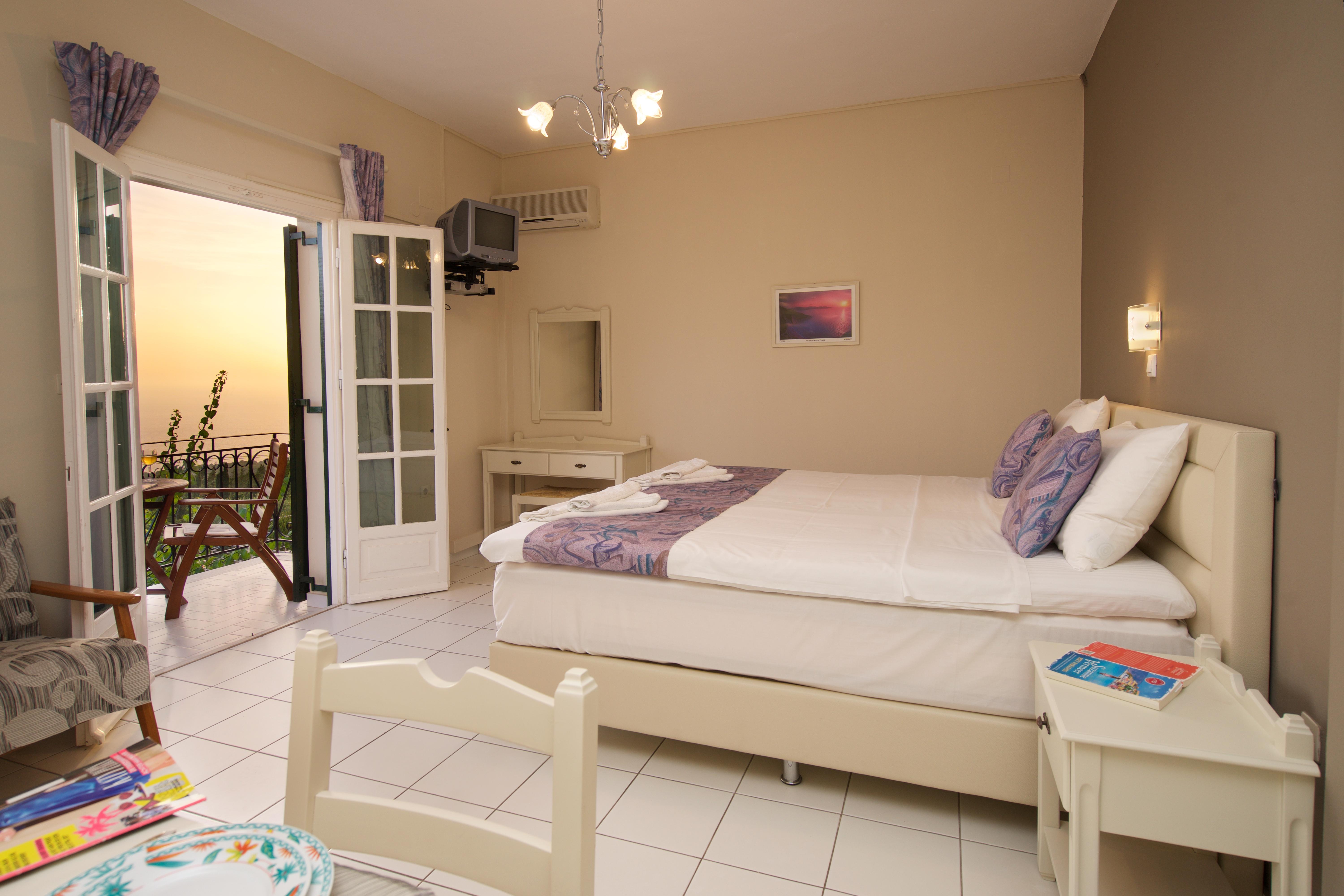 Studios Vrionis Panoramic Sunset Mesovounia  Luaran gambar