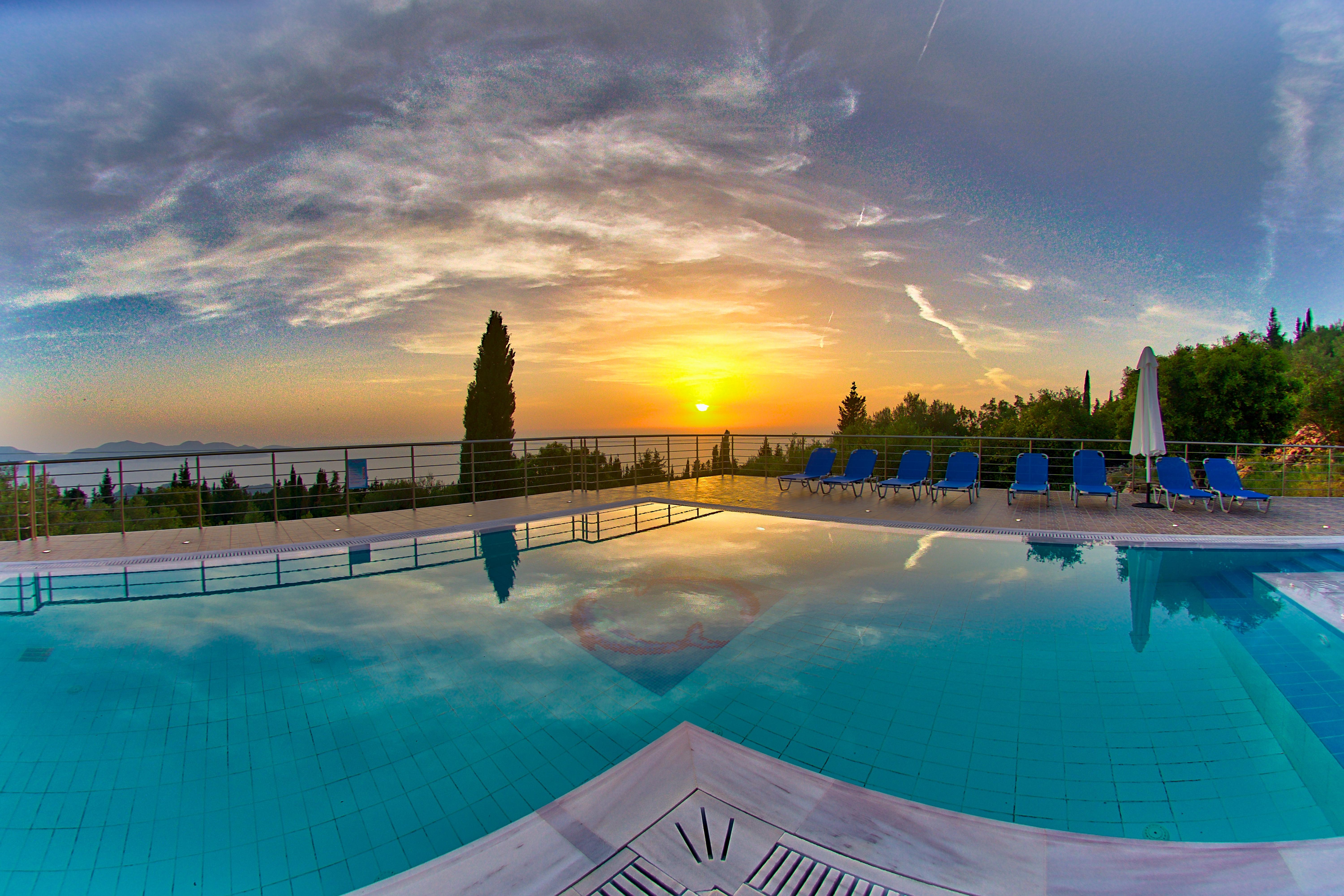 Studios Vrionis Panoramic Sunset Mesovounia  Luaran gambar