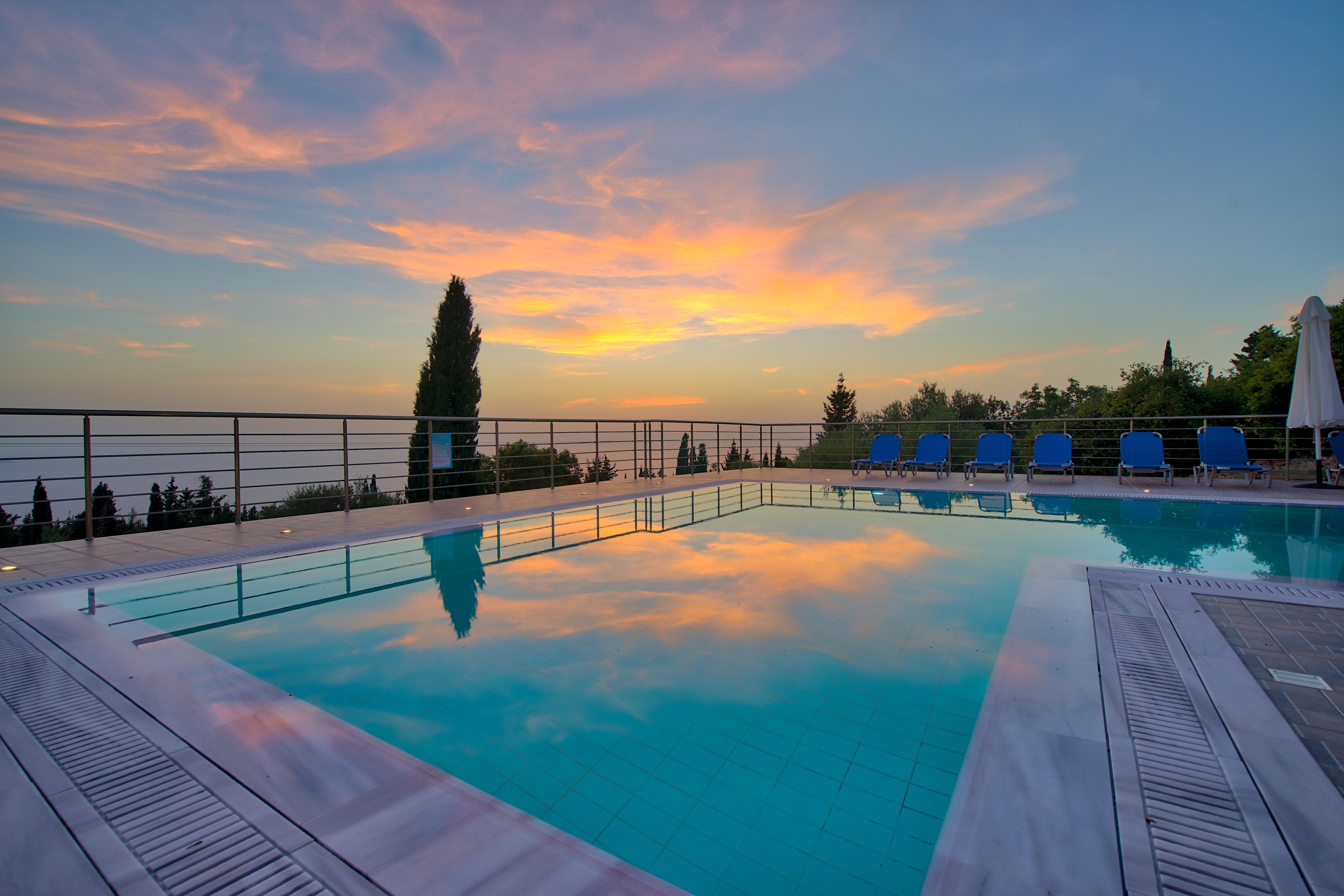 Studios Vrionis Panoramic Sunset Mesovounia  Luaran gambar